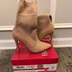 Rouge sock booties, dark blush, size 8, 4” heel